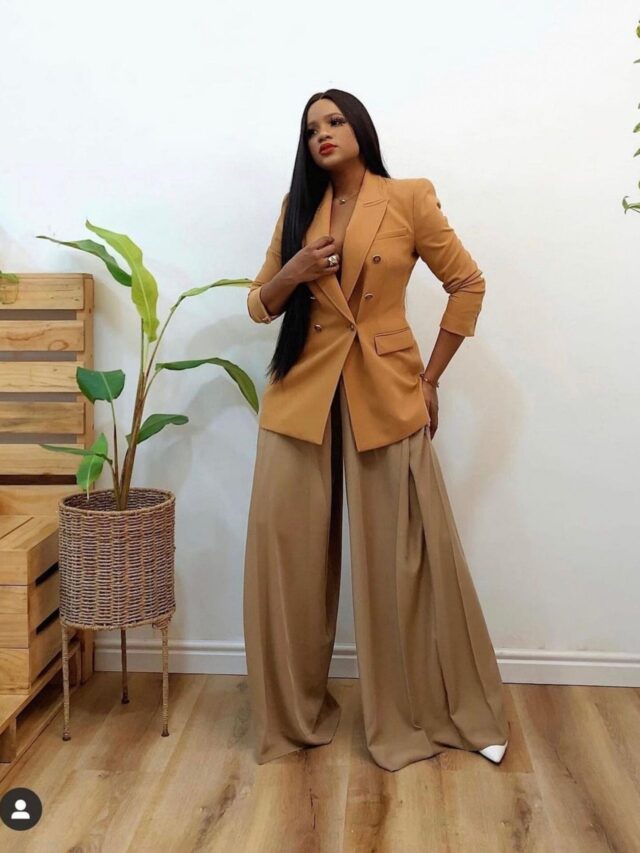 NONYE BLAZER SET
